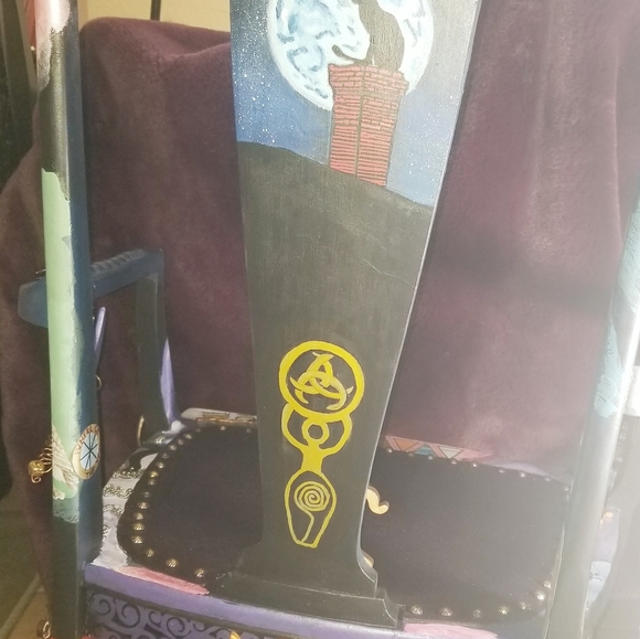 **Custom Rocker** - Picture 10 of 16